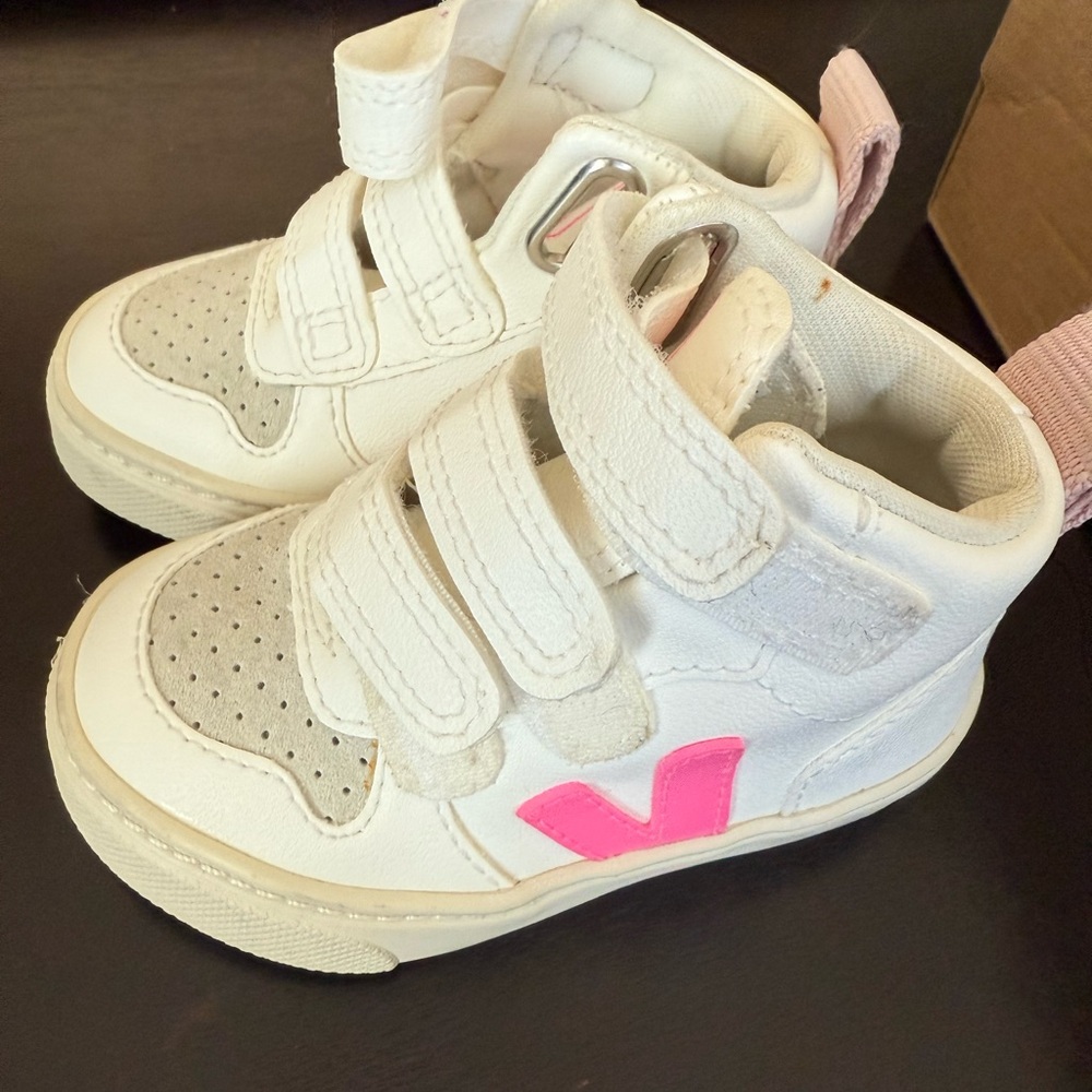 Veja High Top Size 6